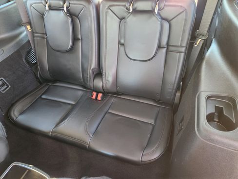 Used 2021 Lincoln Aviator Reserve w/ Equipment Group 210A image 39