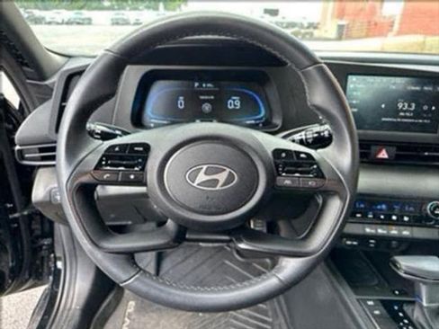 New 2025 Hyundai Elantra Sport image 16