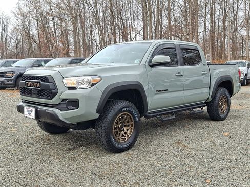 Used 2023 Toyota Tacoma TRD Sport image 10