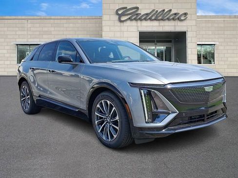 New 2025 Cadillac Lyriq Sport image 2