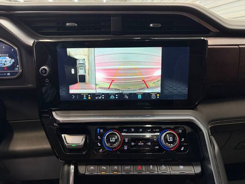 Used 2022 GMC Sierra 1500 Denali Ultimate AWD/4WD image 19
