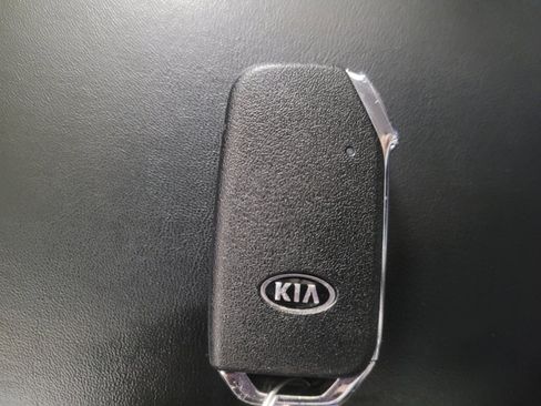 Used 2020 Kia Telluride S AWD/4WD image 32