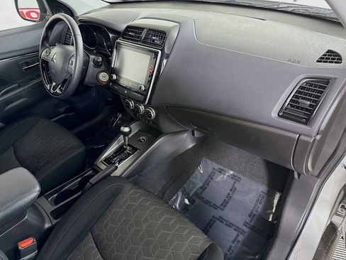 Used 2025 Mitsubishi Outlander Sport LE image 29
