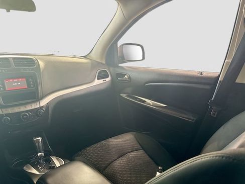 Used 2012 Dodge Journey SE image 21