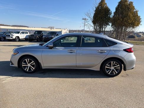 Used 2023 Honda Civic LX image 6