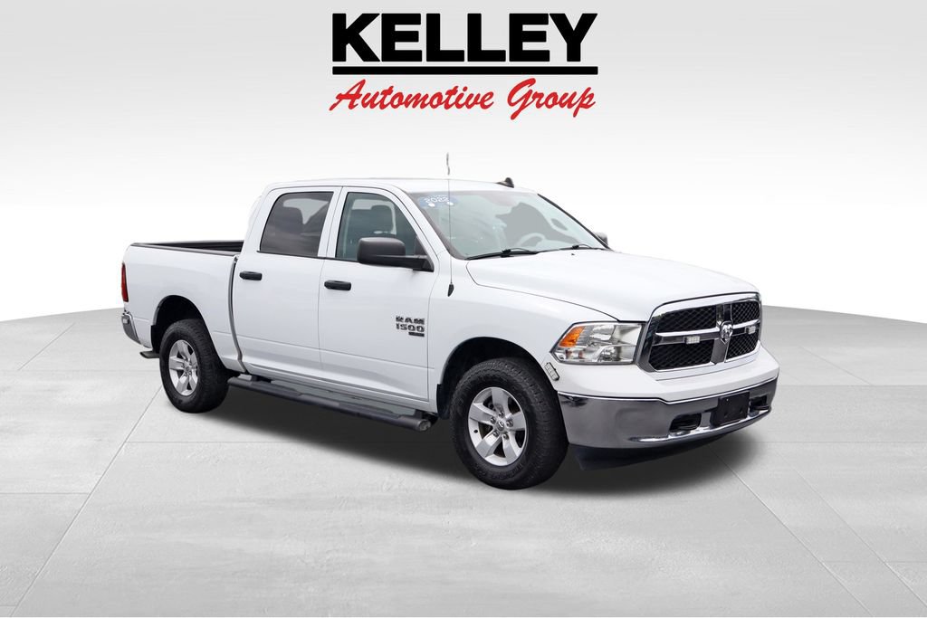 Used 2022 RAM 1500 Classic SLT w/ Electronics Group AWD/4WD image 1