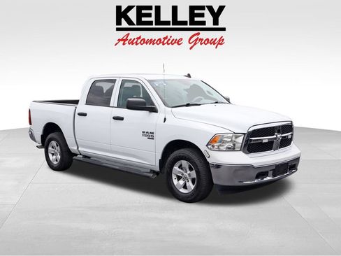 Used 2022 RAM 1500 Classic SLT w/ Electronics Group AWD/4WD image 1
