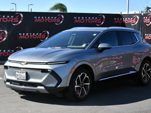 Used 2025 Chevrolet Equinox EV LT w/ Convenience Package image 3