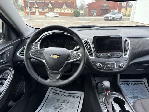 Used 2023 Chevrolet Malibu RS image 28