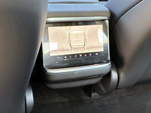 Used 2021 Tesla Model S Plaid image 14