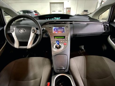 Used 2014 Toyota Prius Two image 15