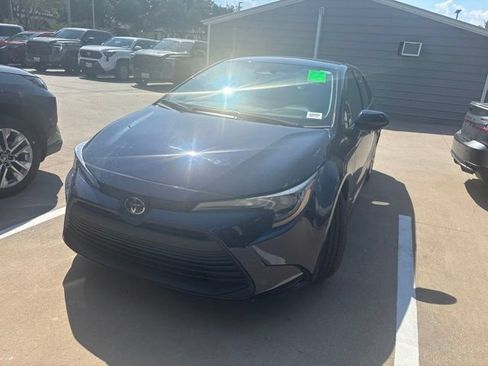 Used 2026 Toyota Corolla LE FWD image 6