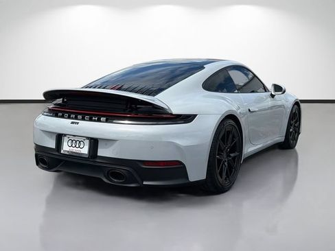 Used 2025 Porsche 911 Carrera RWD image 3
