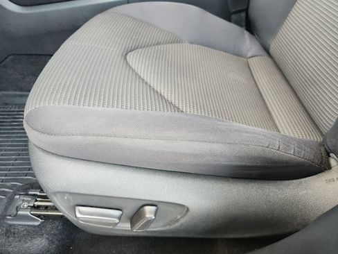 Used 2024 Toyota Highlander LE AWD/4WD image 20