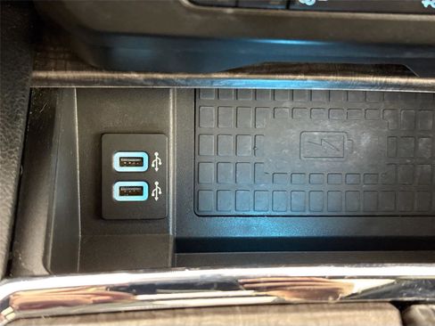 Used 2019 Ford Expedition Max Limited image 28