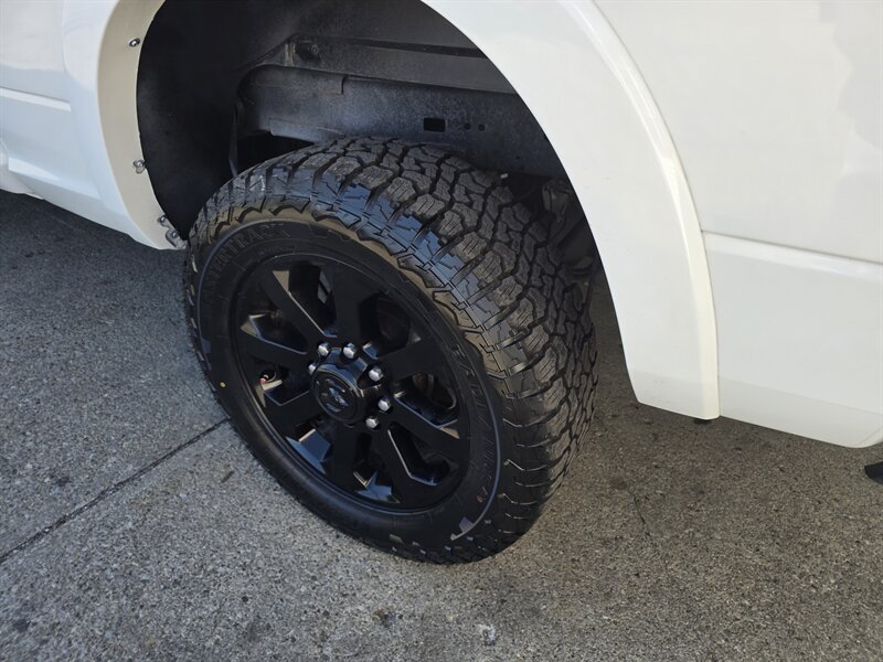 Used 2022 RAM 2500 Laramie w/ Night Edition AWD/4WD image 40