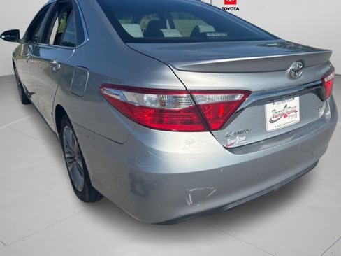 Used 2016 Toyota Camry SE FWD image 27