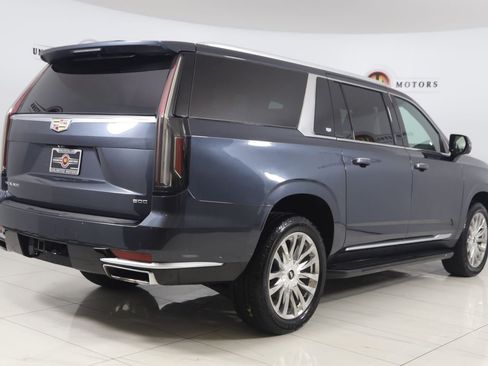 Used 2021 Cadillac Escalade ESV Premium Luxury AWD/4WD image 3