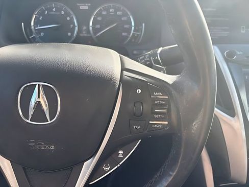 Used 2018 Acura TLX FWD image 19