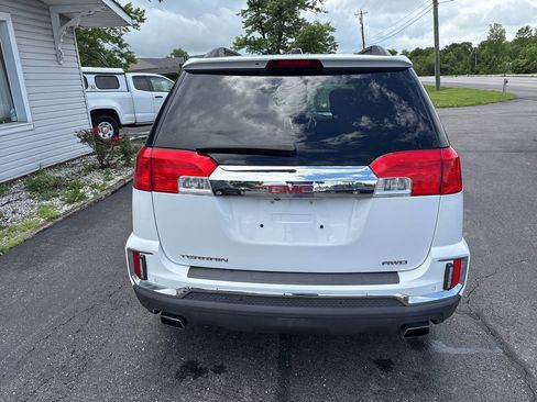 Used 2016 GMC Terrain SLE w/ Technology Package AWD/4WD image 4