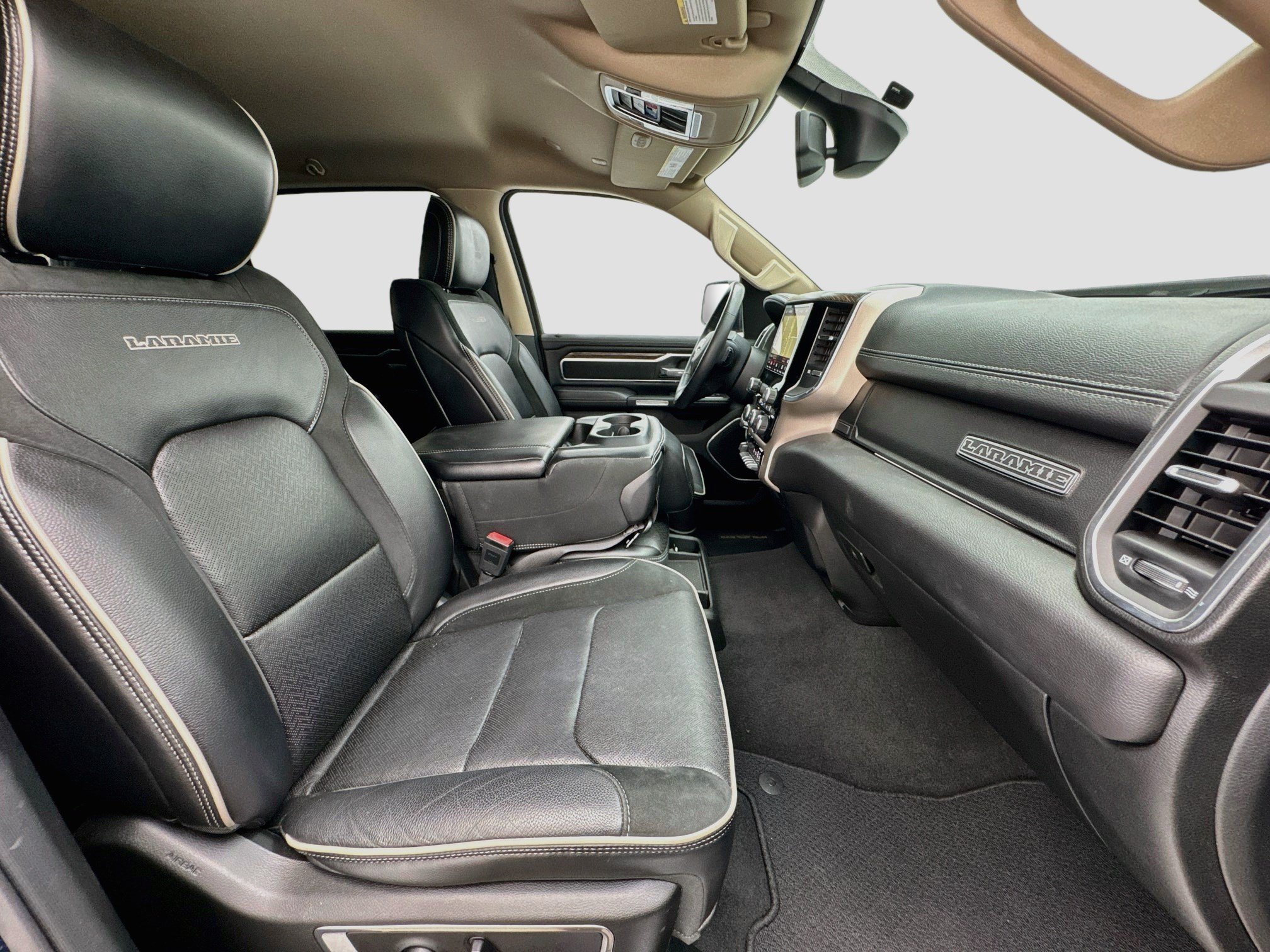 Used 2019 RAM 1500 Laramie AWD/4WD image 19