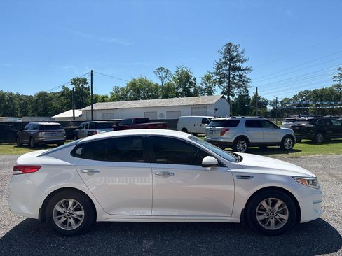 Used 2016 Kia Optima LX FWD image 4
