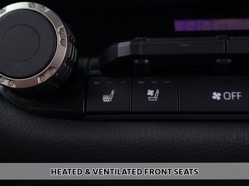 Used 2023 Toyota Tundra Limited w/ Power Package AWD/4WD image 6
