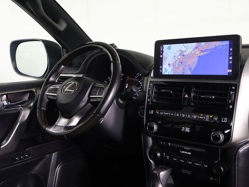 Used 2023 Lexus GX 460 Premium w/ Accessory Package AWD/4WD image 30