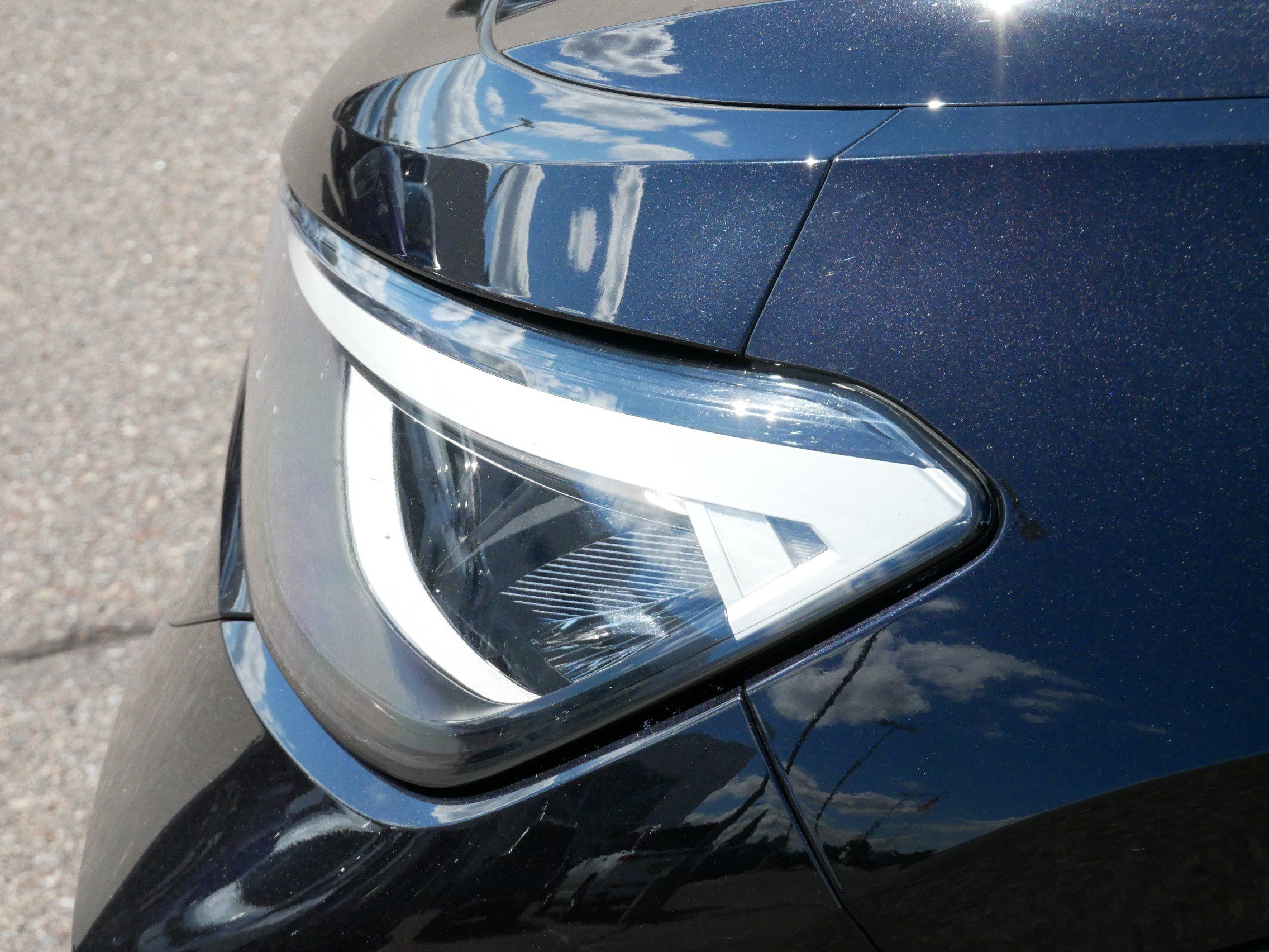 Certified 2023 Volkswagen ID.4 Pro AWD/4WD image 12