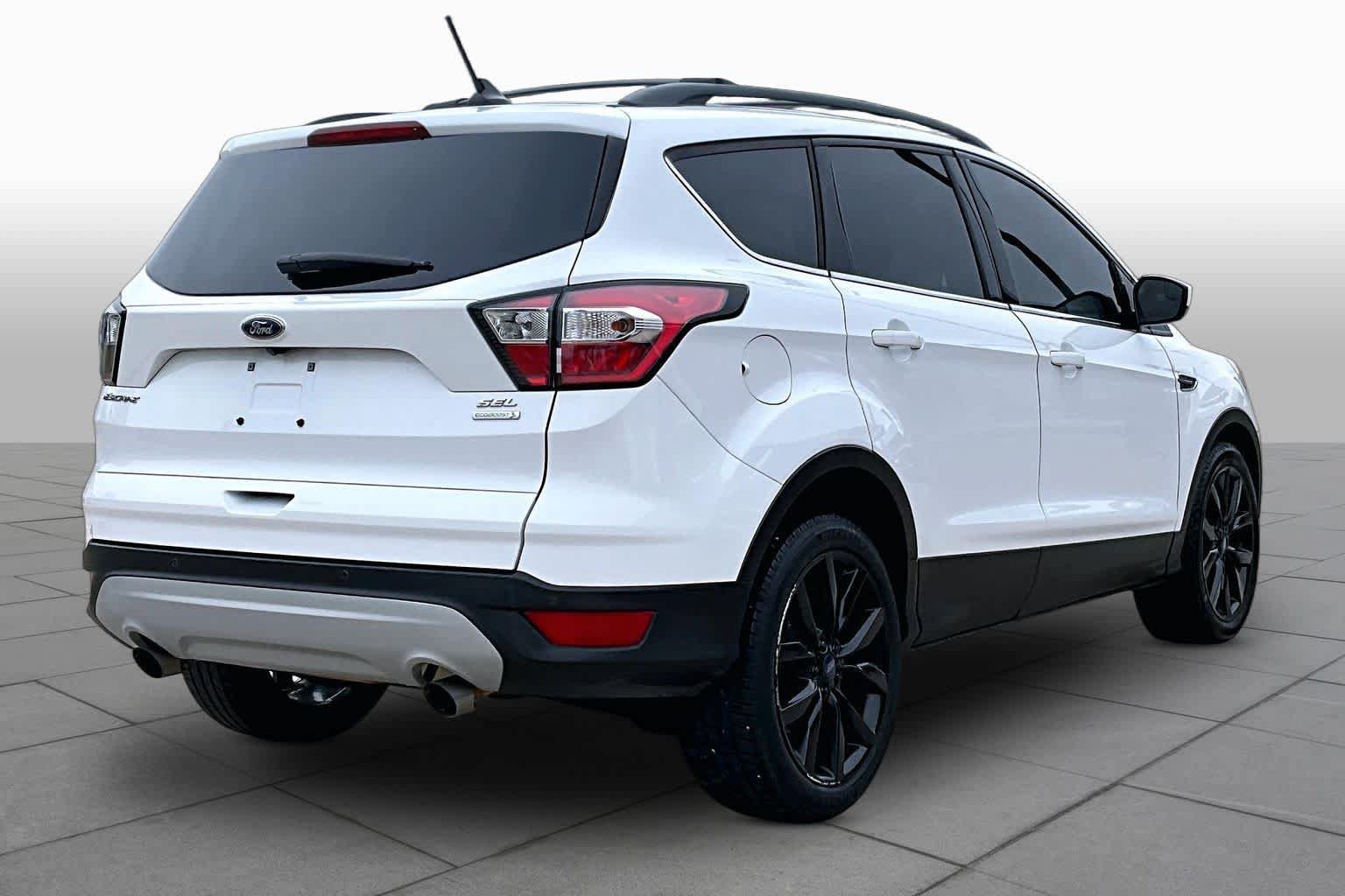 Used 2018 Ford Escape SEL FWD image 13
