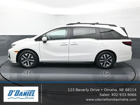 Used 2025 Honda Odyssey EX-L image 2