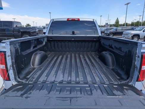 Used 2017 GMC Sierra 1500 SLE w/ Suspension Package, Off-Road AWD/4WD image 33