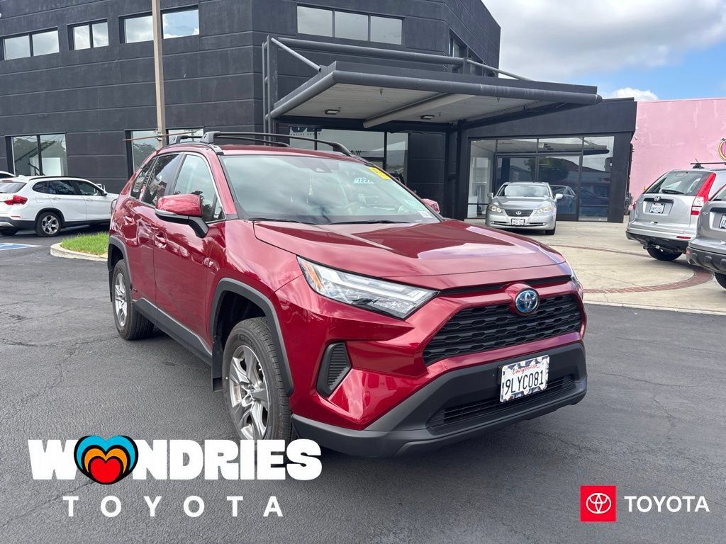 Used 2024 Toyota RAV4 LE AWD/4WD image 1