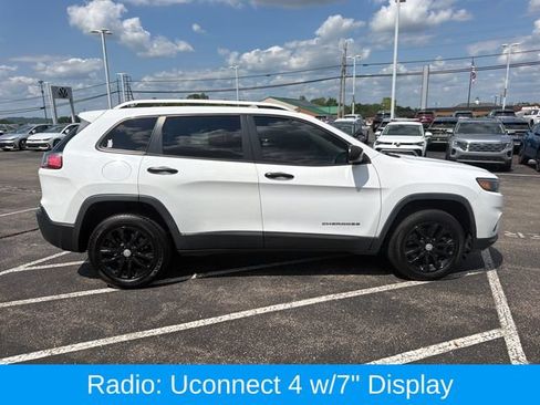 Used 2020 Jeep Cherokee Latitude AWD/4WD image 2