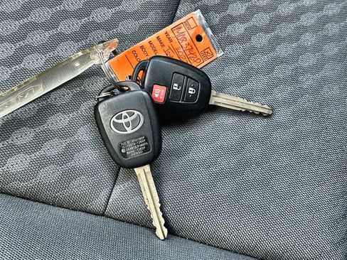 Used 2023 Toyota Tacoma SR w/ SR Convenience Package RWD image 25