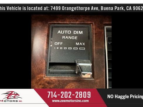 Used 1992 Lincoln Town Car Signature image 33