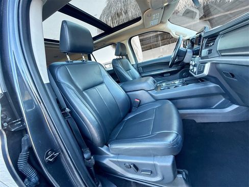 Used 2022 Ford Expedition Max XLT image 33