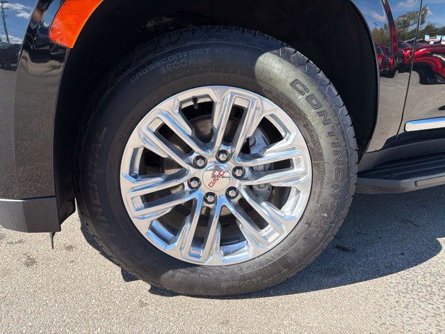 Certified 2023 GMC Yukon SLT w/ SLT Luxury Package AWD/4WD image 9
