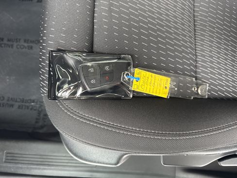 Used 2026 Chevrolet Equinox LT FWD image 33