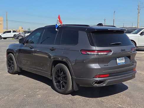 Used 2023 Jeep Grand Cherokee L Summit AWD/4WD image 3