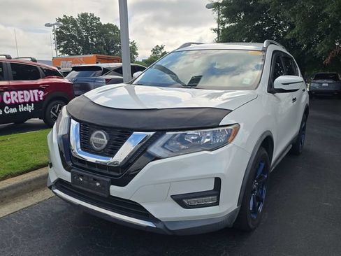 Certified 2019 Nissan Rogue SV FWD image 3