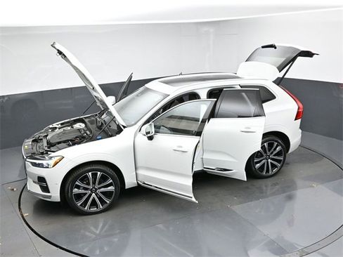 Used 2023 Volvo XC60 B5 Ultimate w/ Climate Package image 53