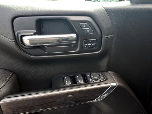 Used 2022 Chevrolet Silverado 1500 LTZ image 11