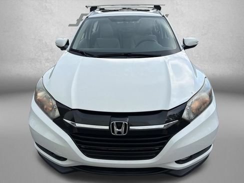 Used 2018 Honda HR-V EX-L image 2