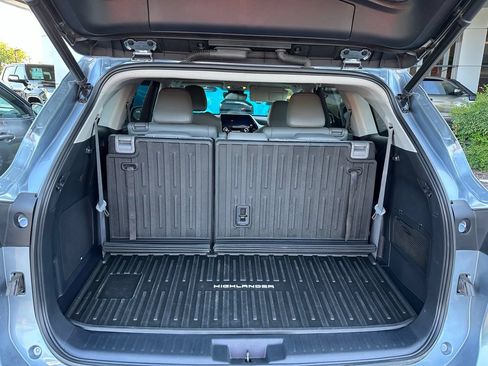 Used 2023 Toyota Highlander Limited AWD/4WD image 15