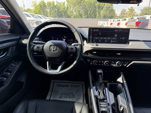 Used 2023 Honda Accord Touring image 21
