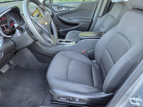 Used 2023 Chevrolet Malibu LT image 9
