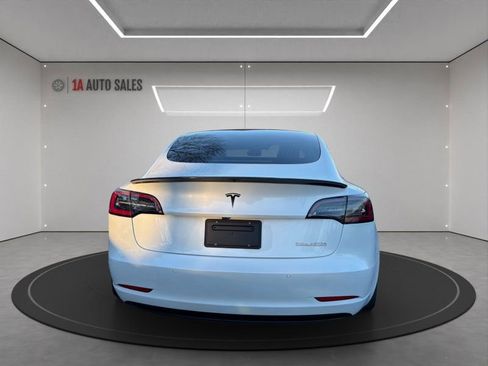 Used 2020 Tesla Model 3 Performance image 4