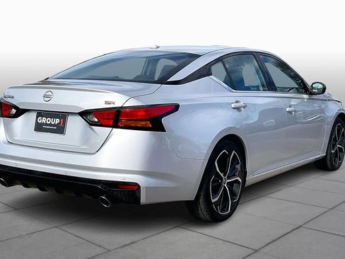 Used 2024 Nissan Altima 2.5 SR image 11