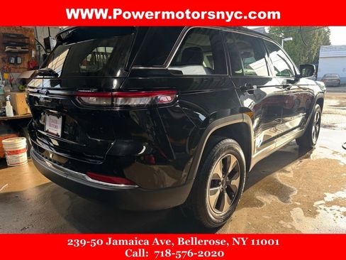 Used 2023 Jeep Grand Cherokee 4WD 4xe image 2